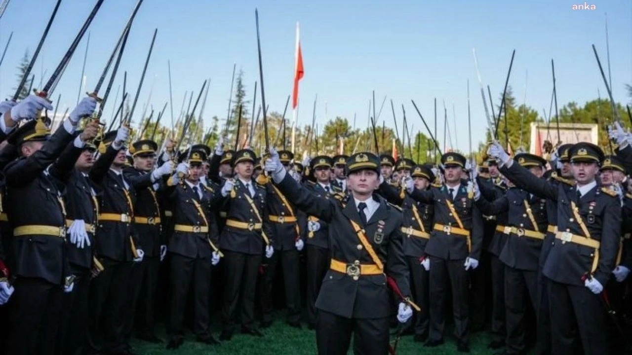 52 barodan teğmenlere destek