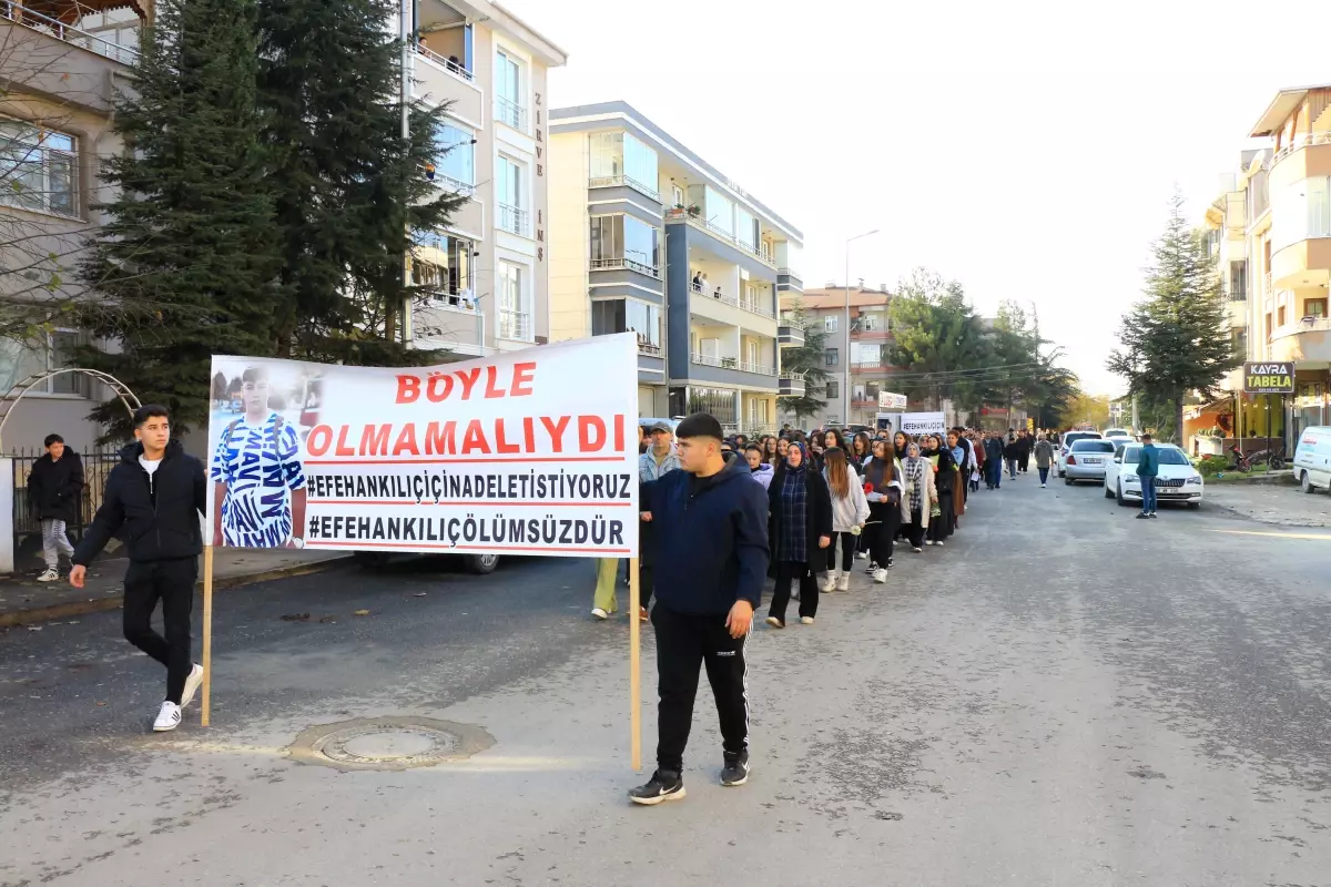 Tahliye edilen alkollü sürücünün cezası protesto edildi